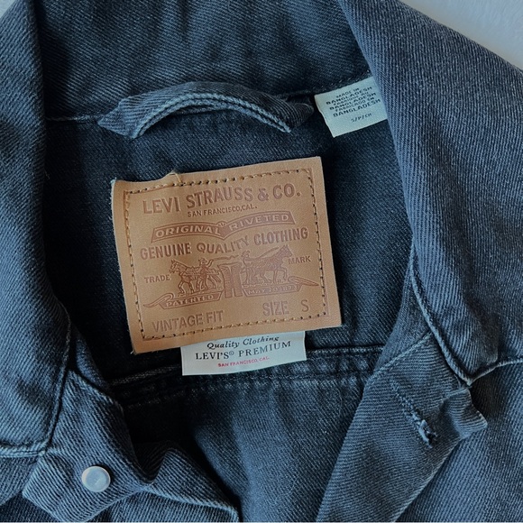 Levi’s VINTAGE RELAXED FIT TRUCKER JACKET - Picture 3 of 6